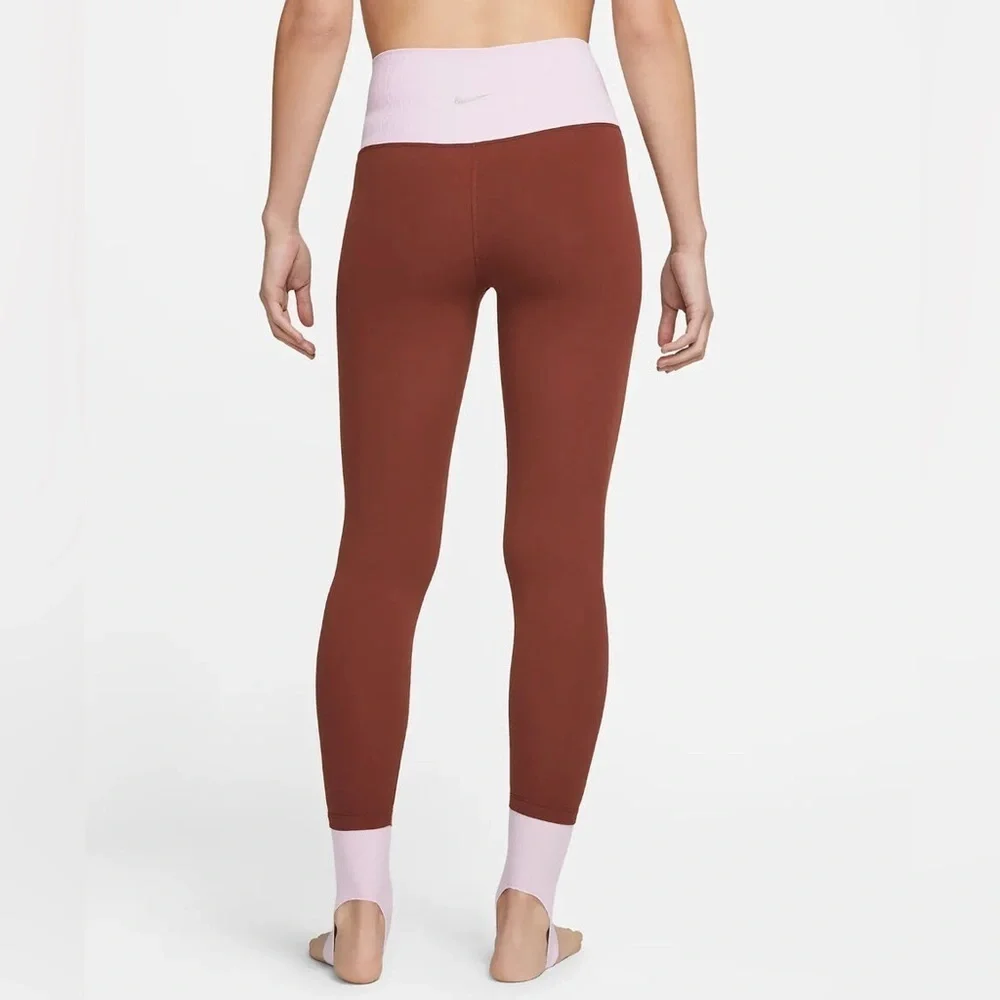 Nike Women’s High Rise Chocolate Brown Luxe Yoga Leggings Colorblock in Size XXL